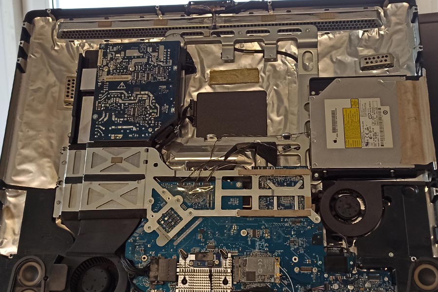 iMac reparatie moederbord en harddisk iMac reparatie moederbord en harddisk