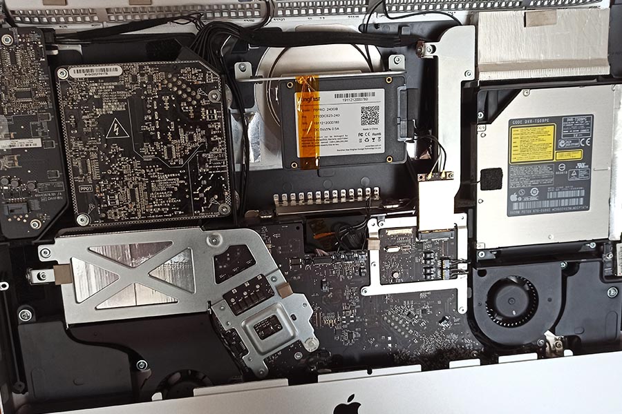 iMac reparatie SSD plaatsen iMac reparatie SSD plaatsen